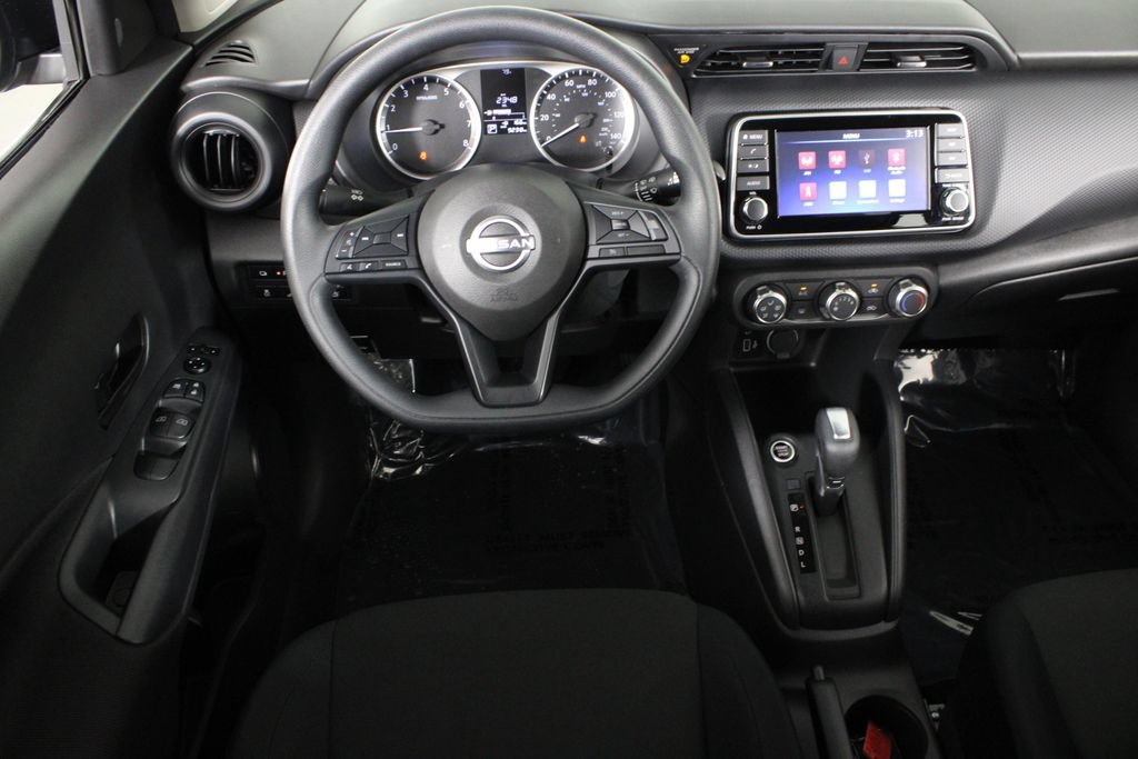 Certified 2025 Nissan Kicks Play S FWD image 7