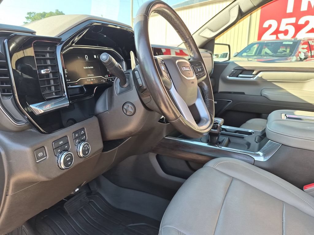 Used 2022 GMC Sierra 1500 SLT w/ SLT Premium Package AWD/4WD image 14