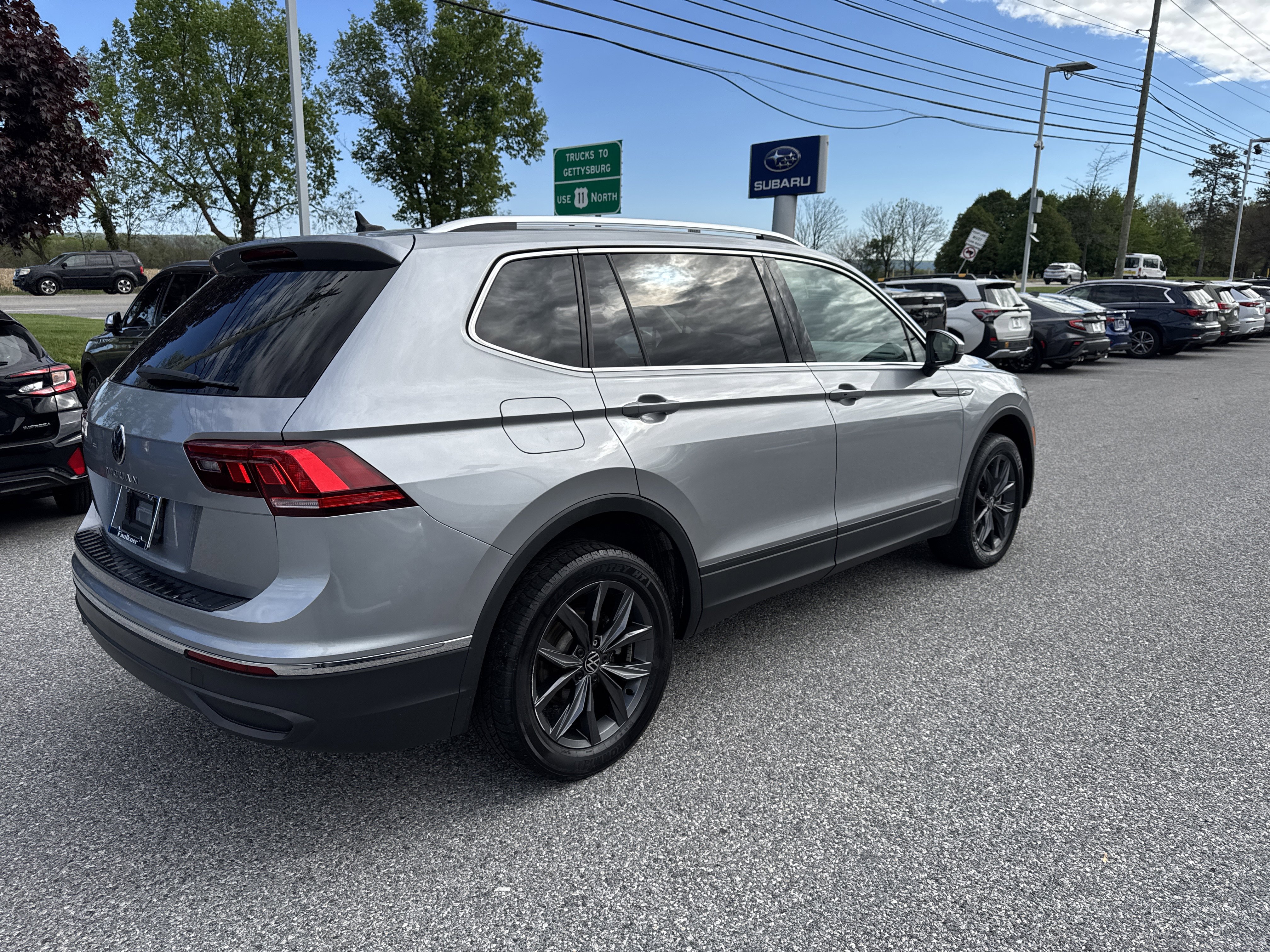 Used 2023 Volkswagen Tiguan SE FWD image 22