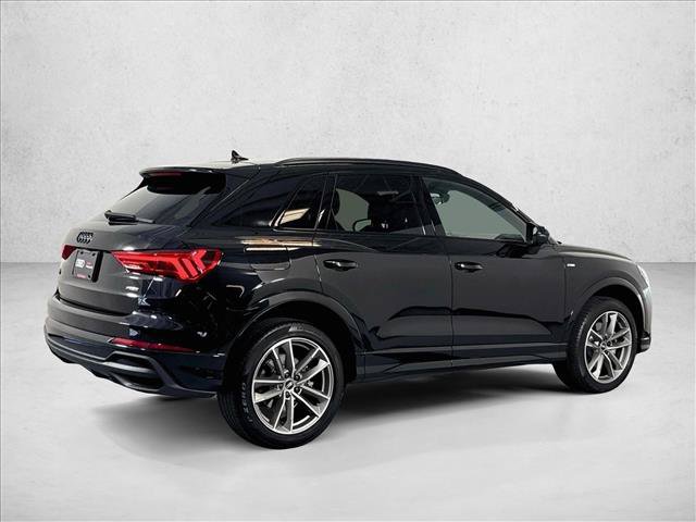 Used 2025 Audi Q3 2.0T Premium w/ Black Optic Sport Package AWD/4WD image 5