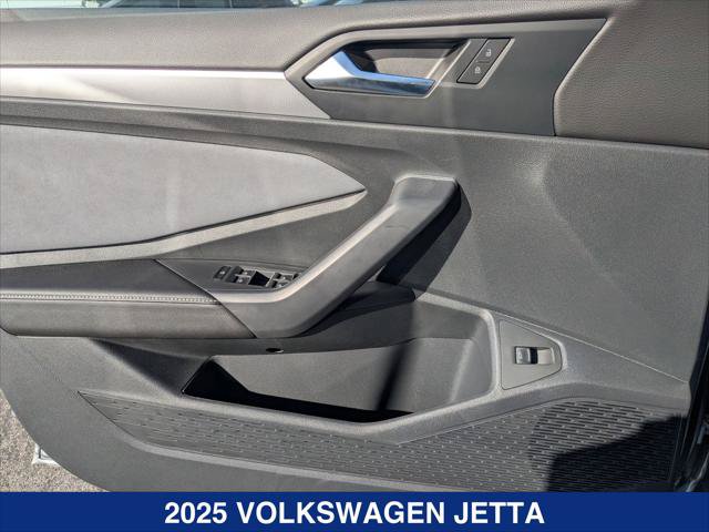 New 2025 Volkswagen Jetta SE FWD image 10