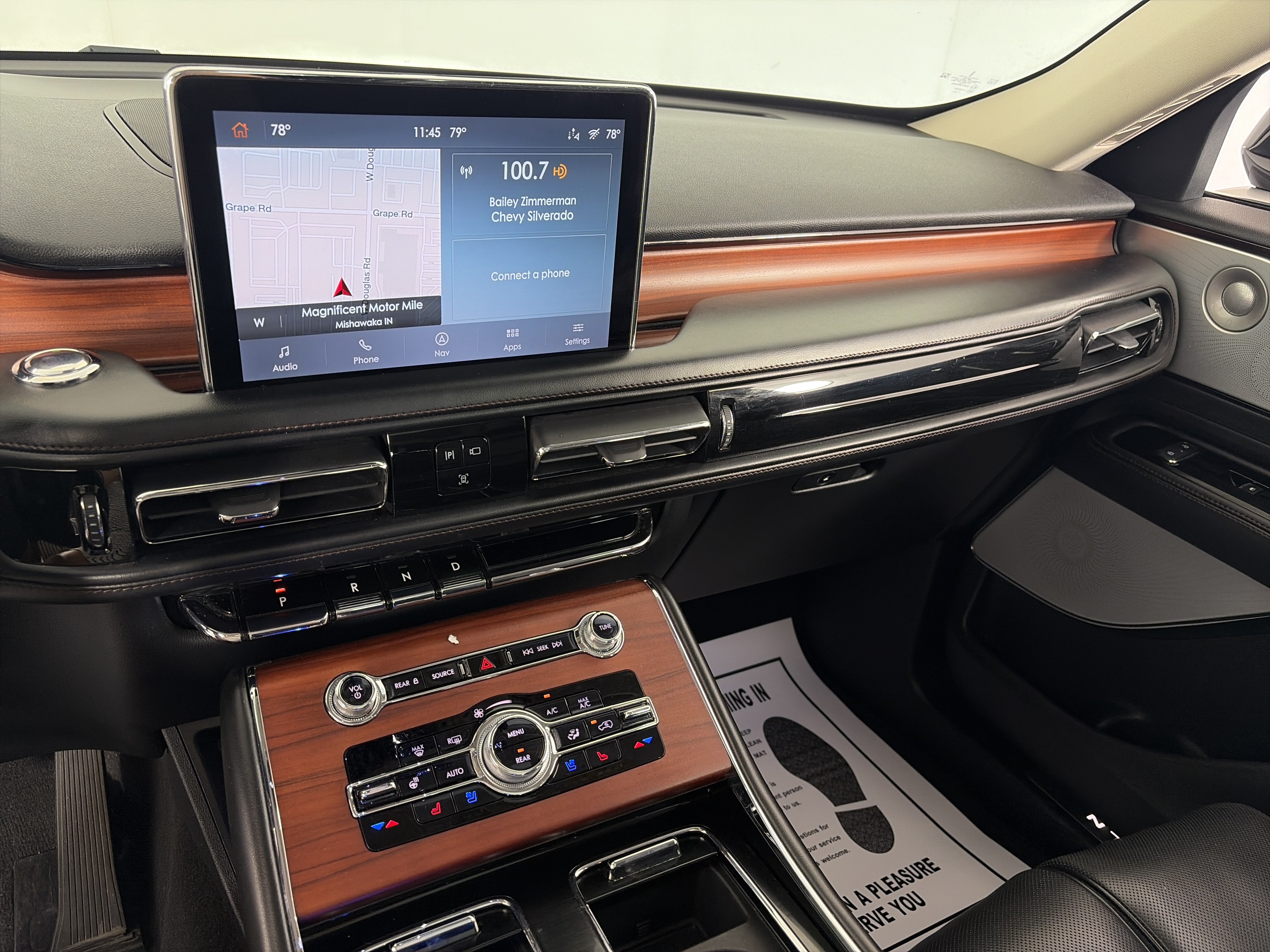 Used 2021 Lincoln Aviator Reserve w/ Equipment Group 201A AWD/4WD image 4