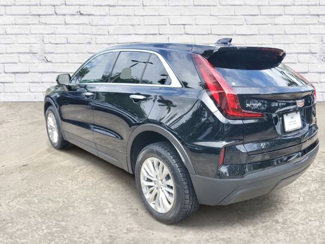 Used 2024 Cadillac XT4 Luxury FWD image 2