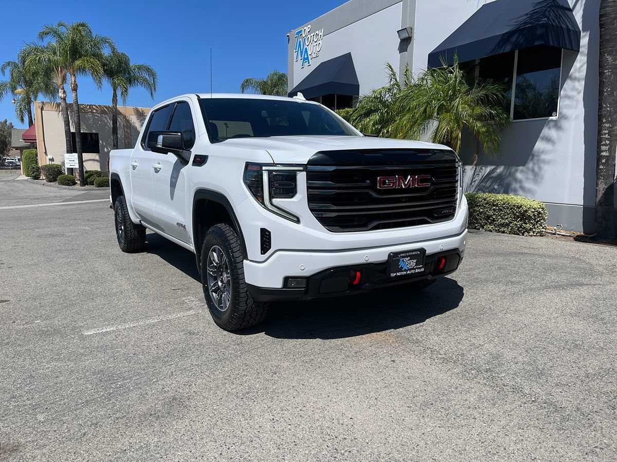 Used 2025 GMC Sierra 1500 AT4 AWD/4WD image 3