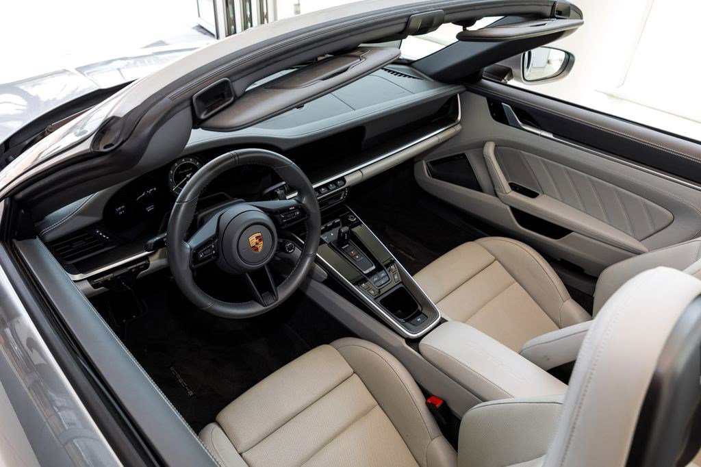 Used 2021 Porsche 911 Turbo image 23