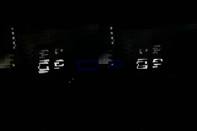 Used 2025 Toyota Tundra Platinum image 33
