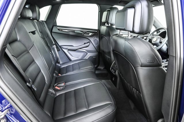 Used 2025 Porsche Macan image 23