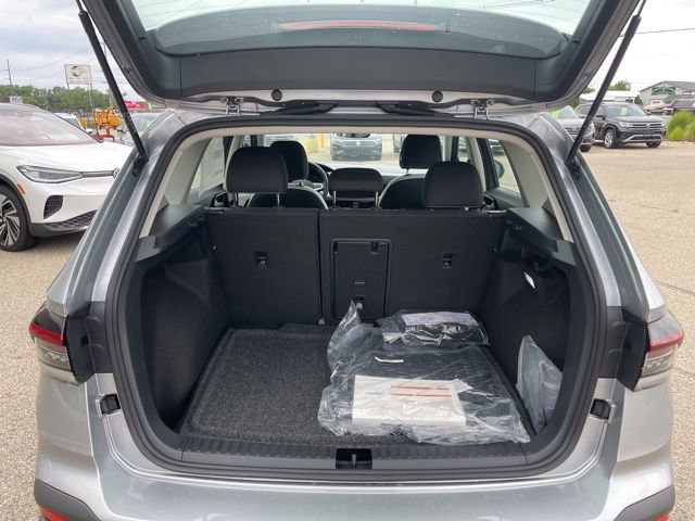 Used 2025 Volkswagen Taos S AWD/4WD image 16