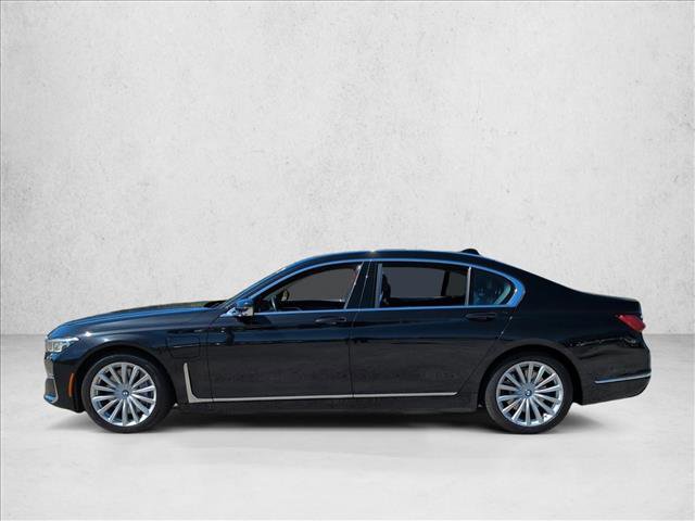 Used 2021 BMW 745e xDrive w/ Premium Package image 9