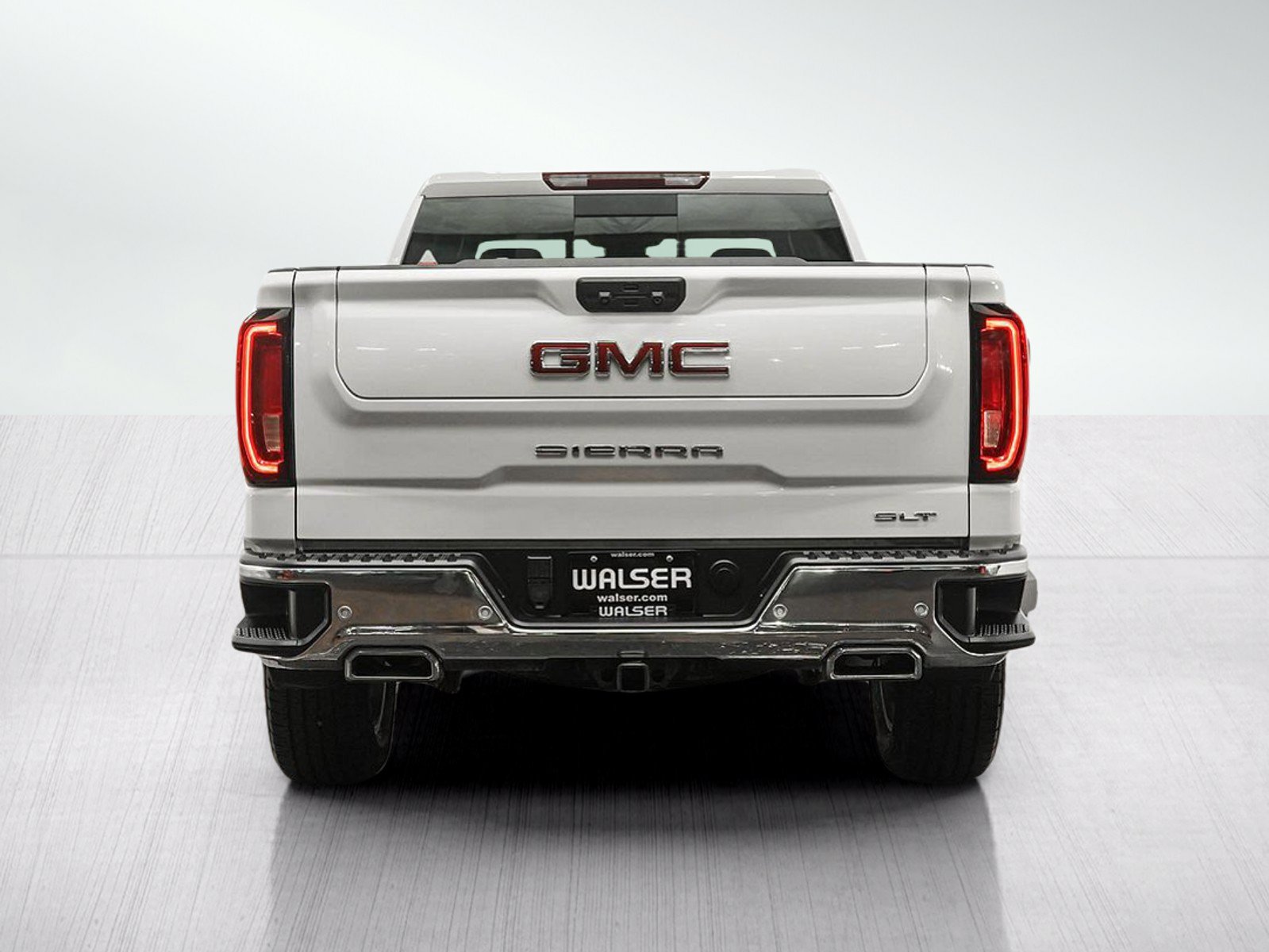 Used 2022 GMC Sierra 1500 SLT w/ SLT Premium Plus Package AWD/4WD image 4
