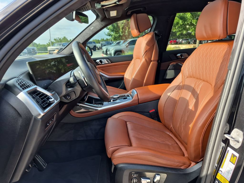 Used 2024 BMW X7 M60i w/ Climate Comfort Package AWD/4WD image 22
