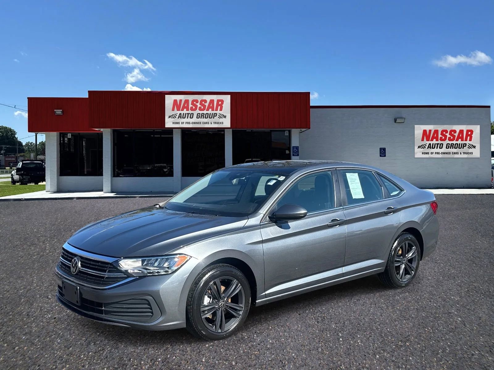 Used 2024 Volkswagen Jetta SE w/ Panoramic Sunroof Package