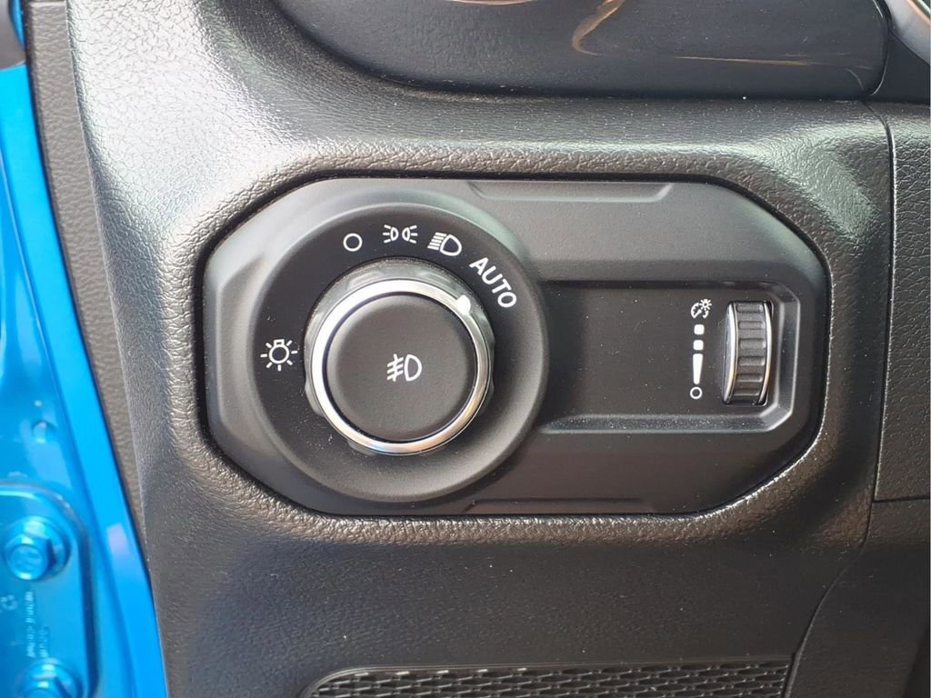 Used 2023 Jeep Wrangler Unlimited Rubicon 392 w/ Dual Top Group image 18