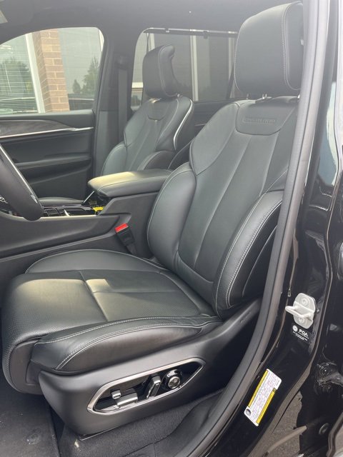 Used 2024 Jeep Grand Cherokee L Overland w/ Luxury Tech Group IV image 20