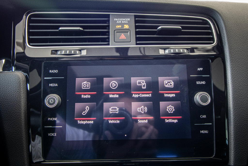 Used 2019 Volkswagen GTI SE FWD image 42
