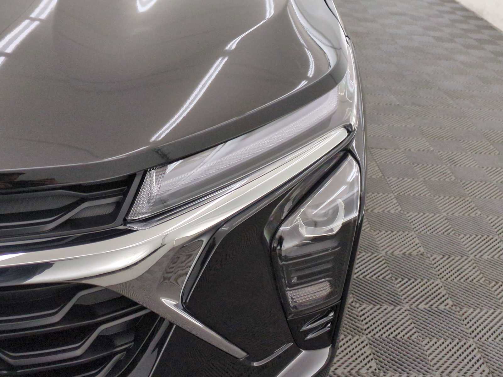 New 2026 Chevrolet Trax LT w/ Driver Confidence Package image 10