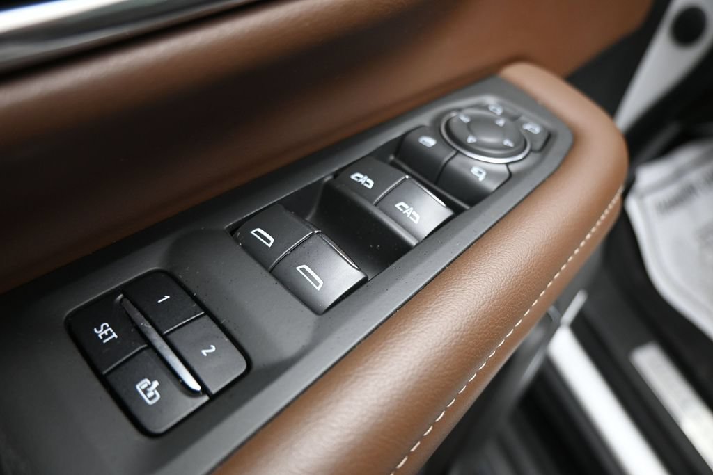 Used 2022 Chevrolet Tahoe High Country AWD/4WD image 11
