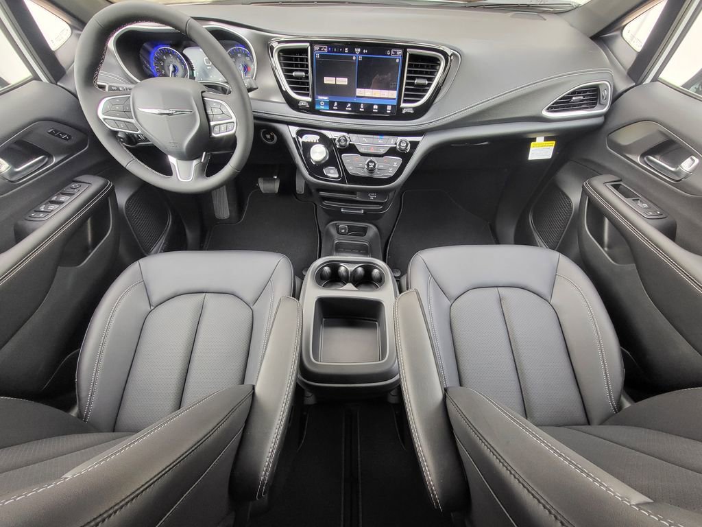 New 2026 Chrysler Pacifica Select image 23