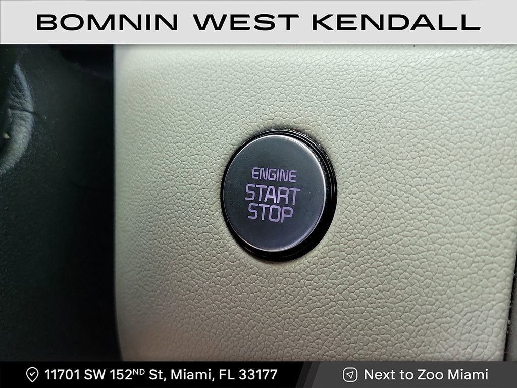 Used 2022 Kia Sorento S image 23