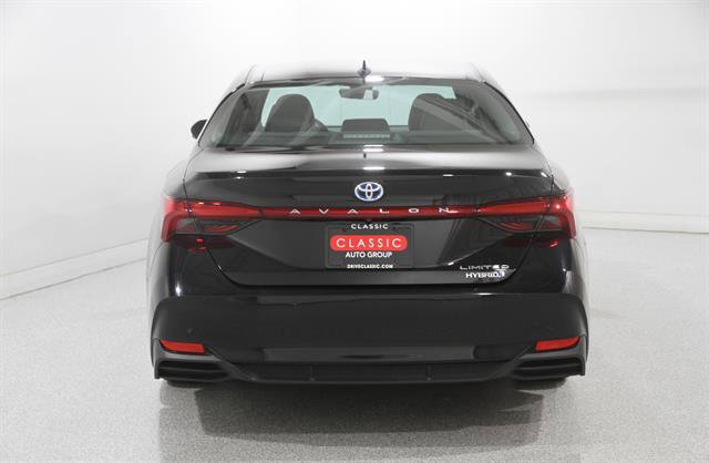 Used 2021 Toyota Avalon Limited w/ Advanced Safety Package FWD image 19
