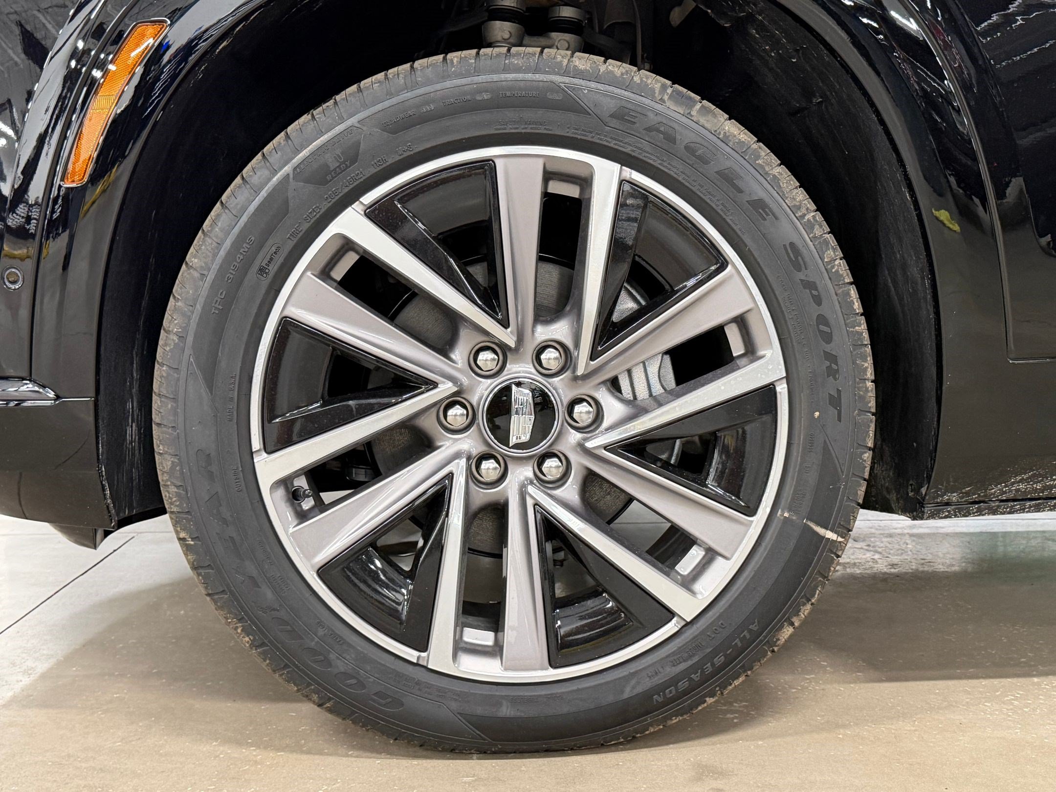 New 2027 Cadillac Vistiq Sport AWD/4WD image 12