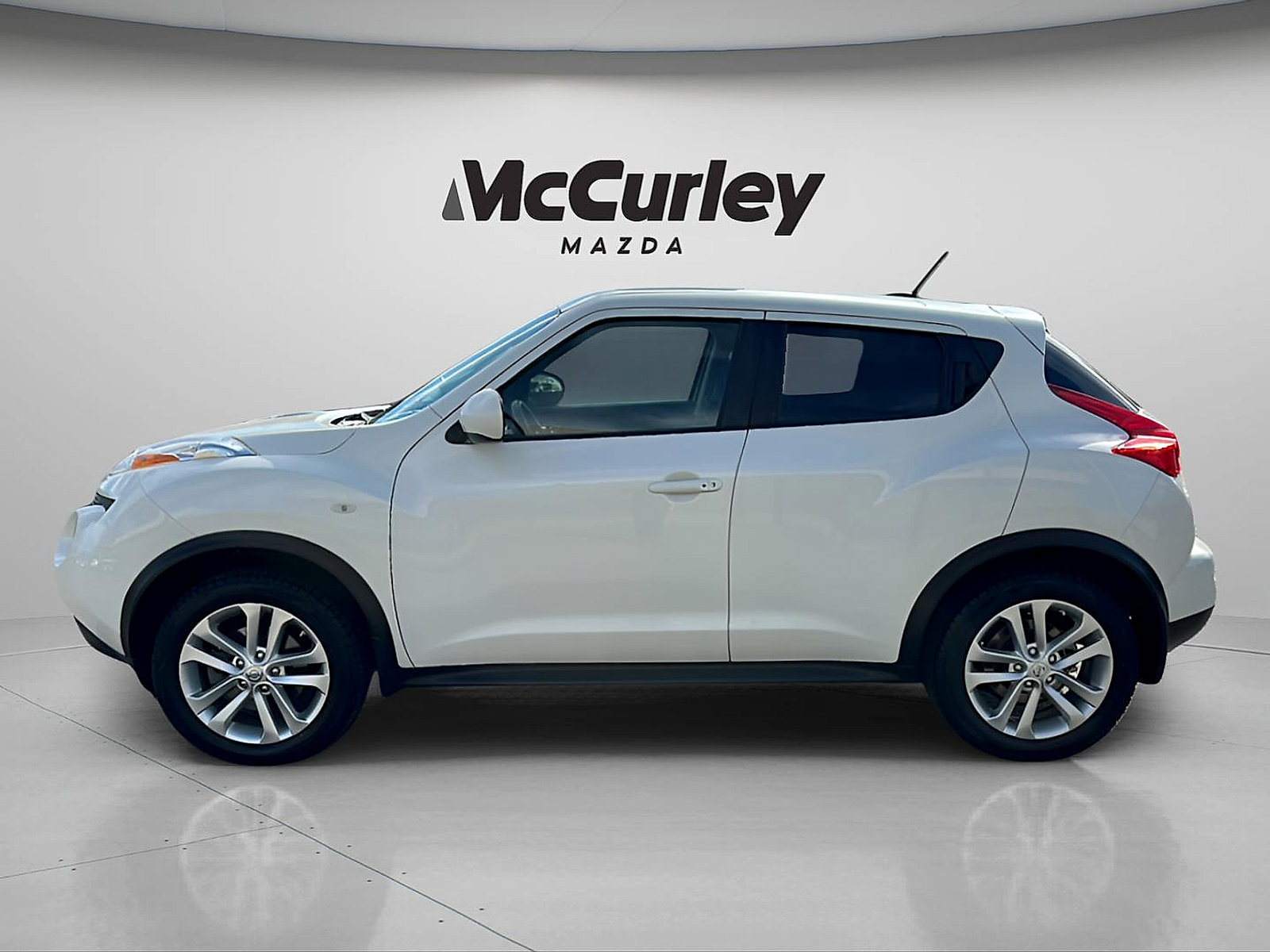 Used 2014 Nissan Juke SL AWD/4WD image 4