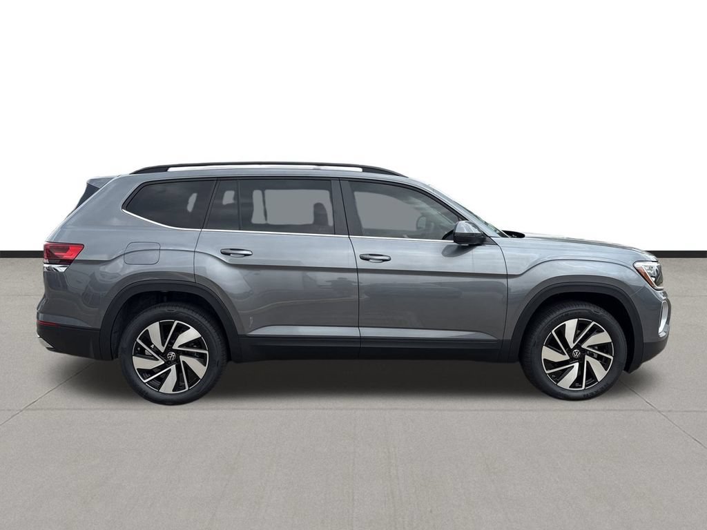 Used 2025 Volkswagen Atlas SE FWD image 4