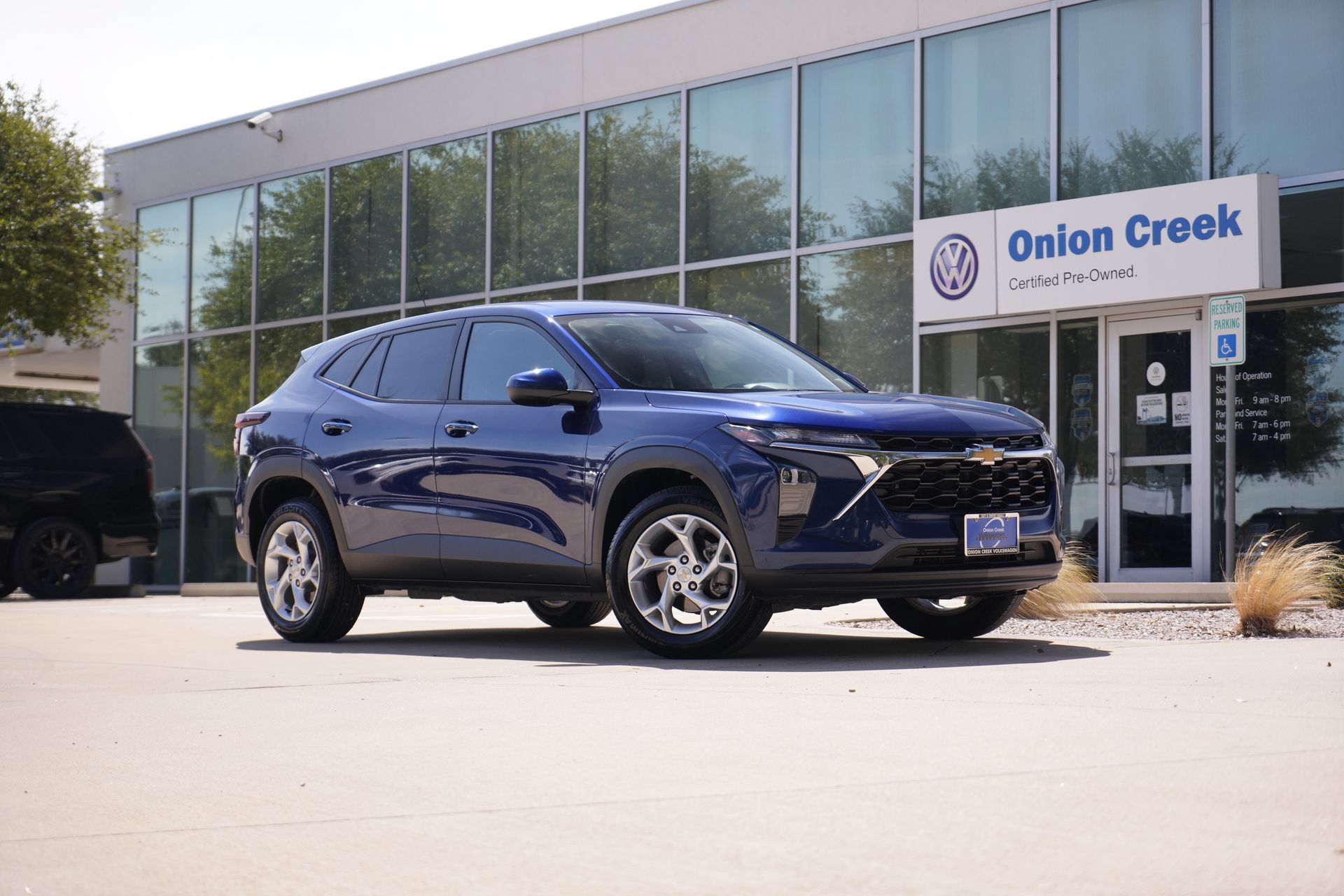 Used 2024 Chevrolet Trax LS w/ LS Convenience Package