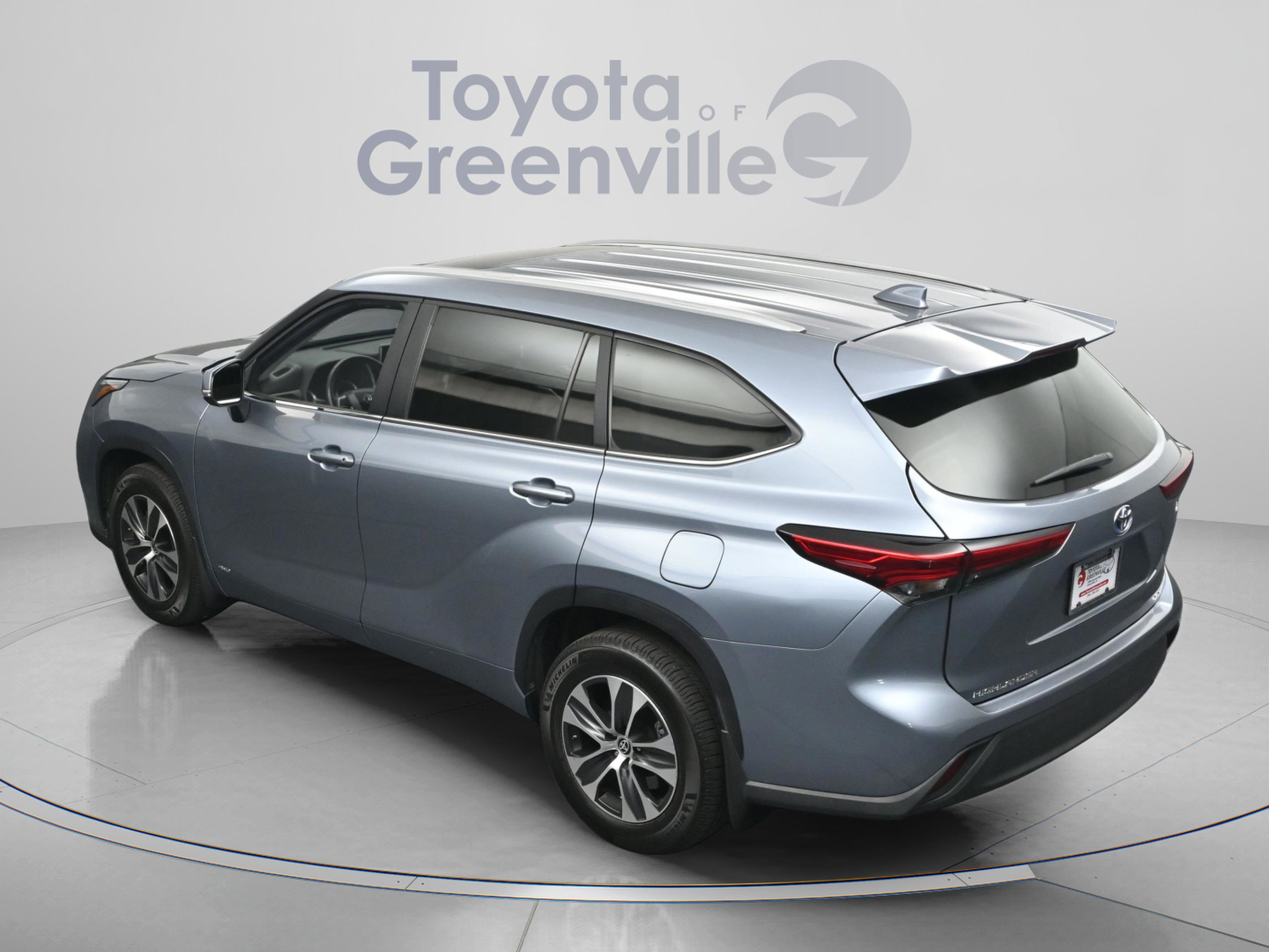 Used 2023 Toyota Highlander XLE image 7