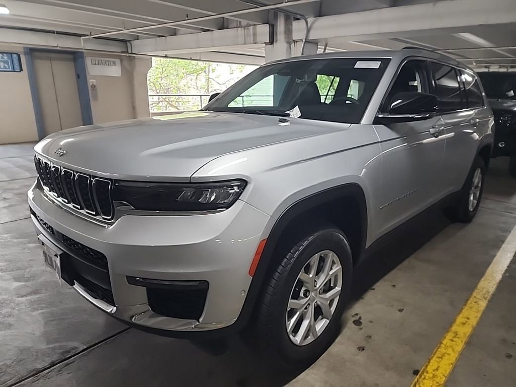 Used 2024 Jeep Grand Cherokee L Limited w/ Luxury Tech Group II AWD/4WD image 4