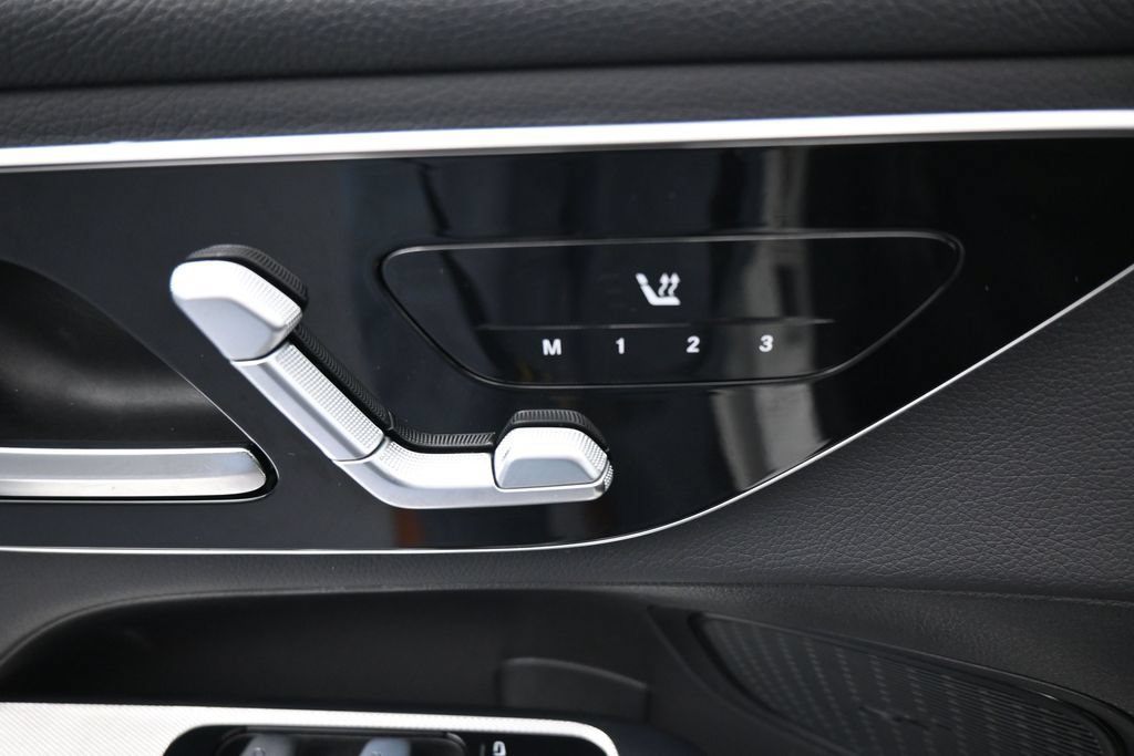 Used 2026 Mercedes-Benz GLC 300 image 15