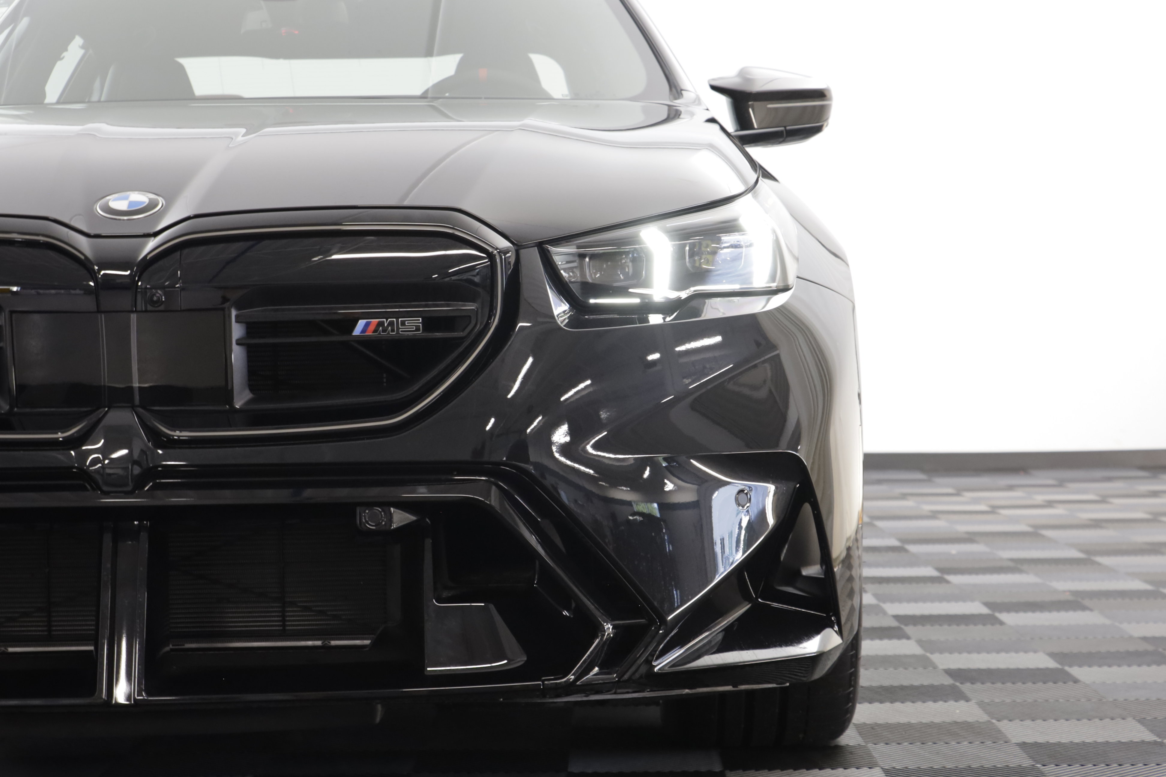 New 2027 BMW M5 w/ Carbon Package AWD/4WD image 27