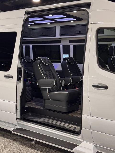 New 2025 Mercedes-Benz Sprinter 3500 image 5