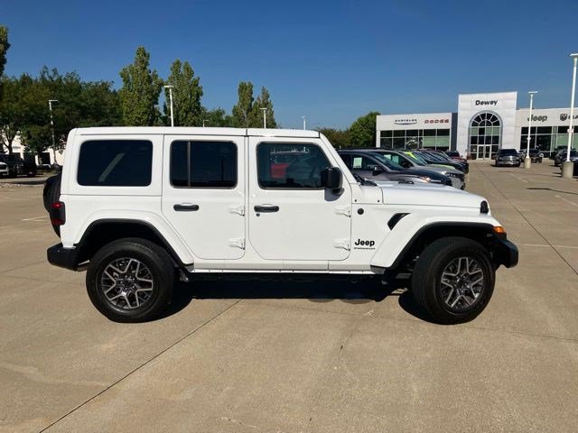 Certified 2025 Jeep Wrangler Unlimited Sahara AWD/4WD image 5