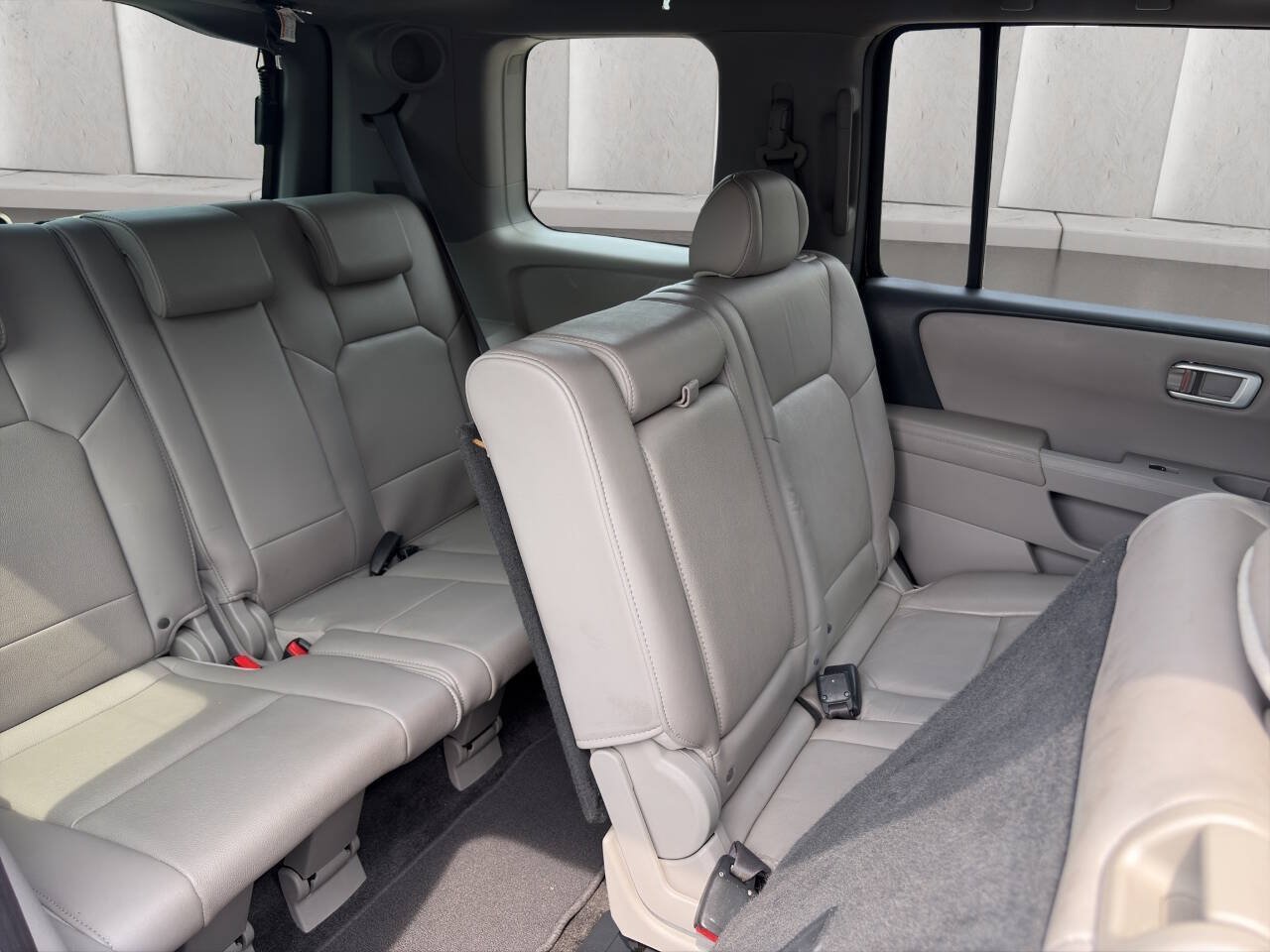 Used 2011 Honda Pilot EX-L image 16