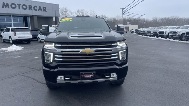 Used 2023 Chevrolet Silverado 3500 High Country image 9