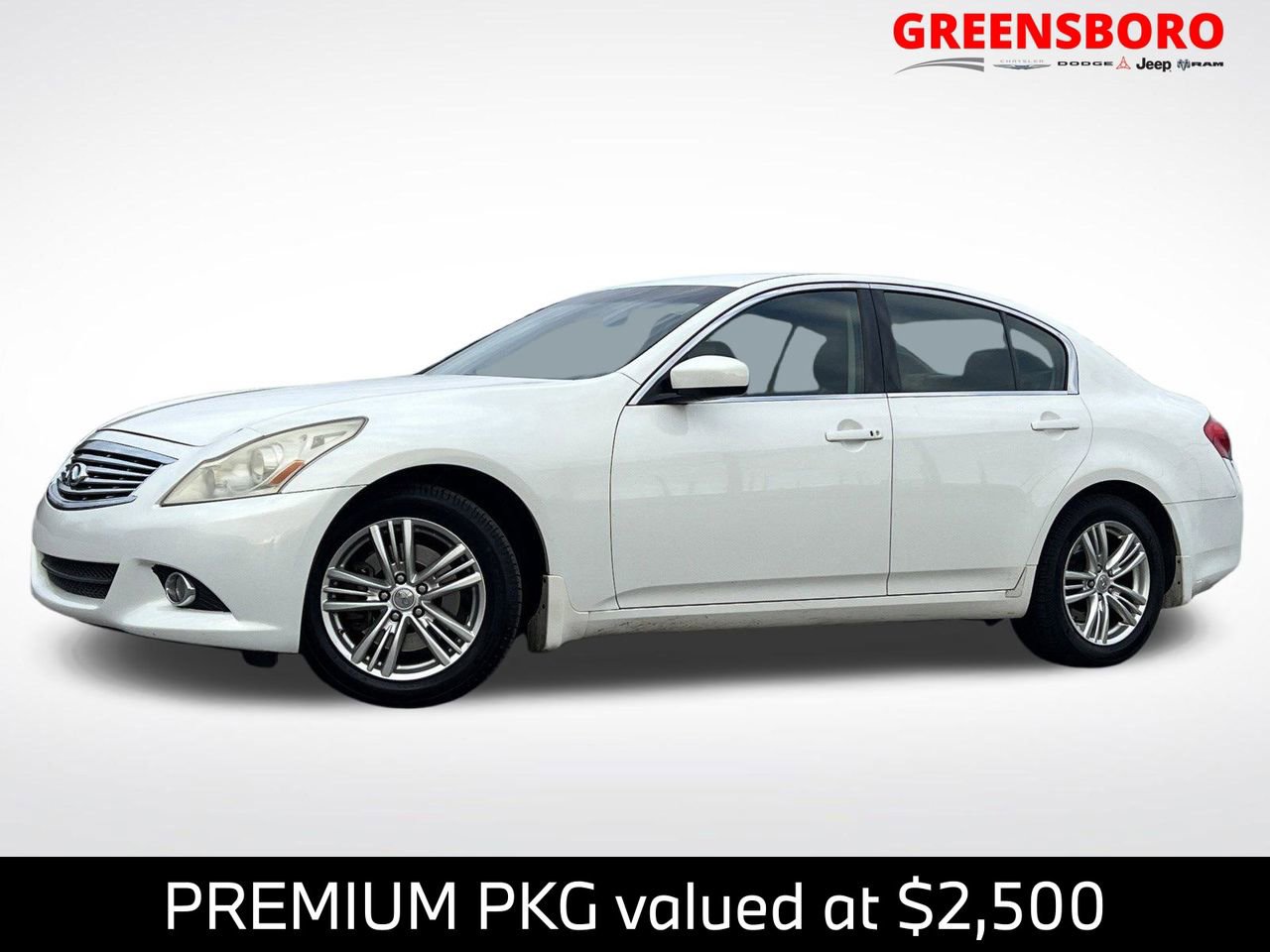 Used 2013 INFINITI G37 x w/ Premium Pkg image 1