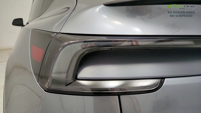Used 2026 Tesla Model Y Performance AWD/4WD image 25