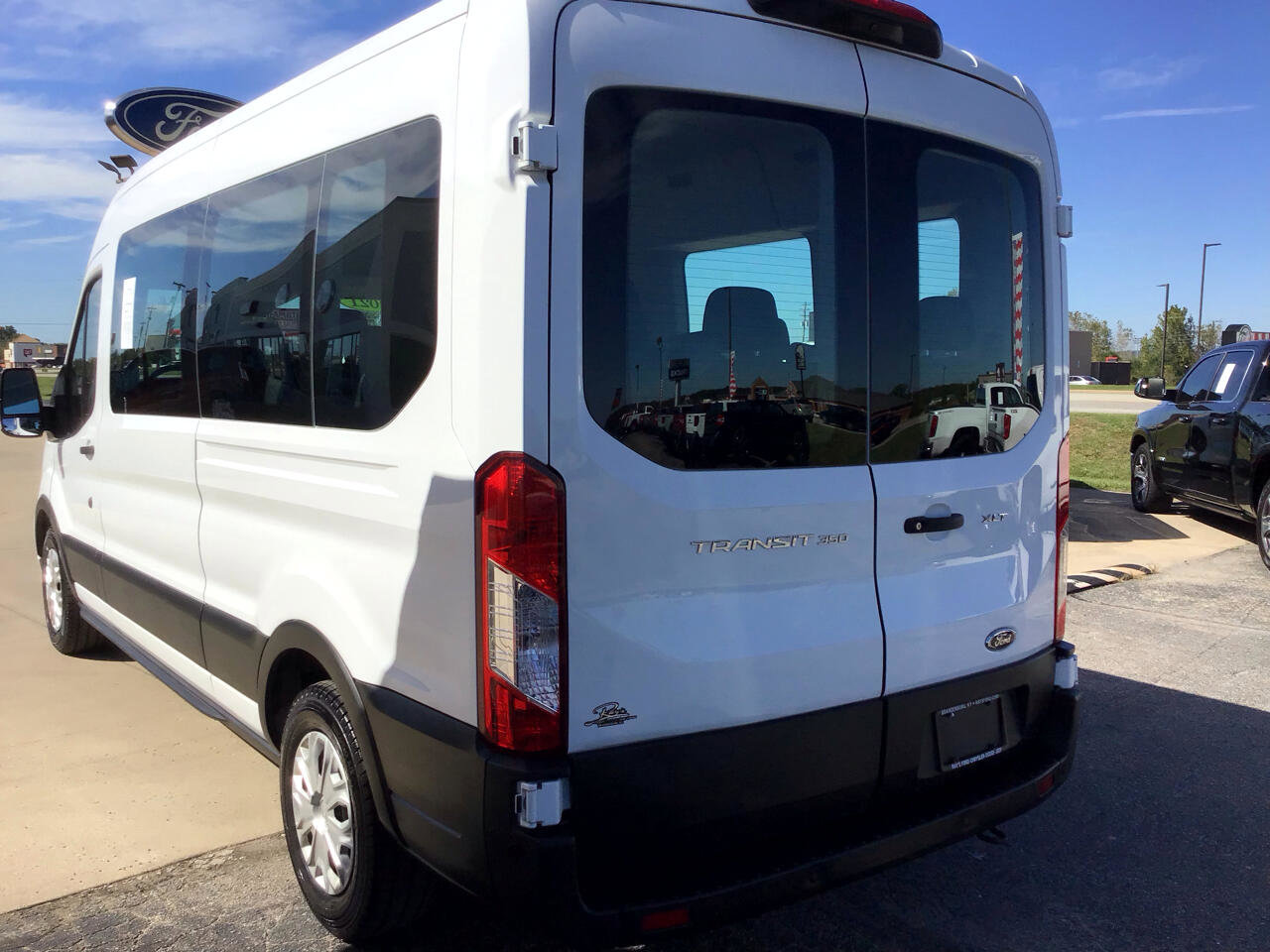 Used 2021 Ford Transit 350 XLT image 5