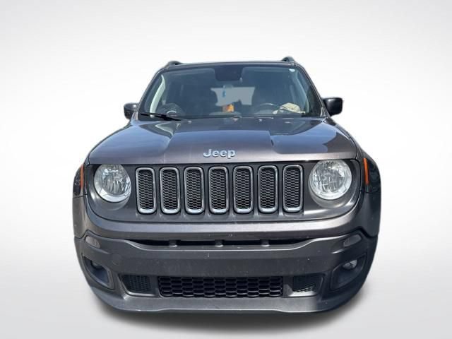 Used 2018 Jeep Renegade Latitude FWD image 5