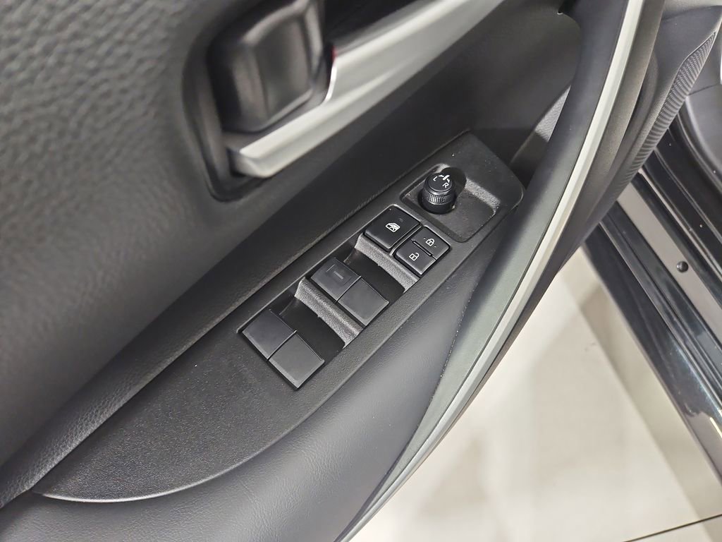 Used 2024 Toyota Corolla SE w/ SE Package image 12