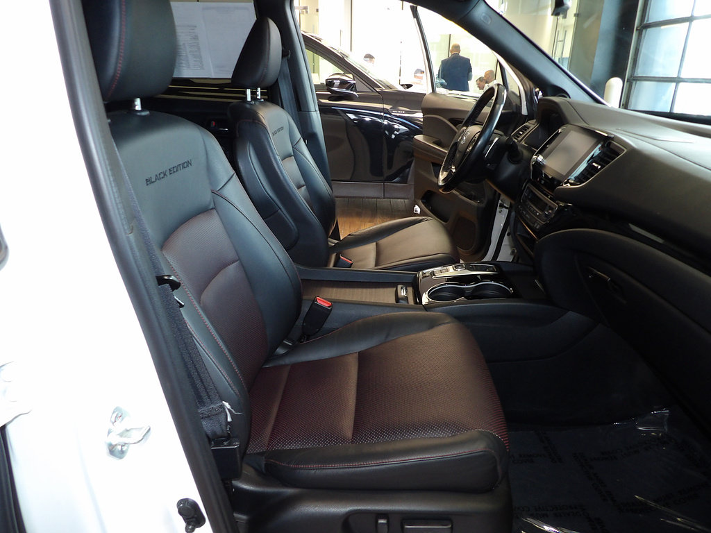 Used 2022 Honda Ridgeline Black Edition image 17