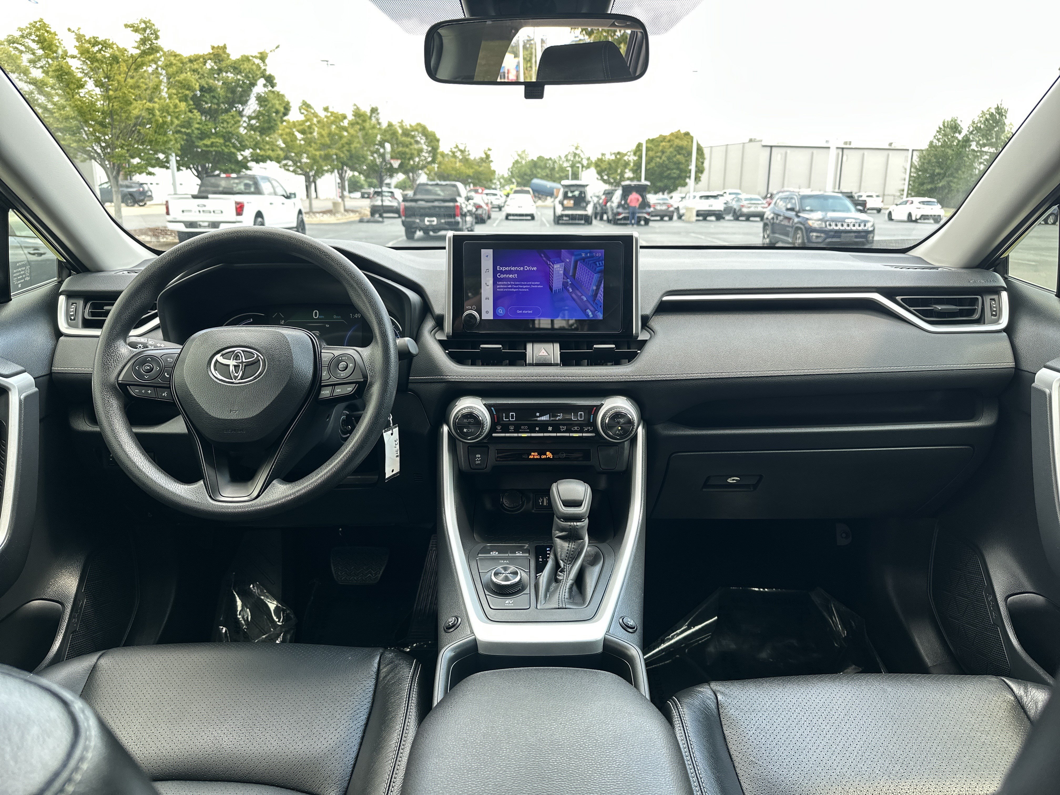 Certified 2023 Toyota RAV4 XSE w/ XSE Grade Weather Package AWD/4WD image 29
