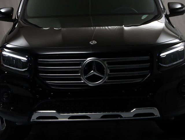 New 2025 Mercedes-Benz GLB 250 4MATIC image 6