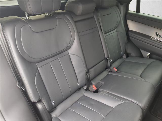 Used 2023 Land Rover Range Rover Sport SE Dynamic image 26