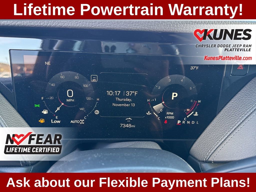 Used 2025 GMC Yukon XL Denali AWD/4WD image 29