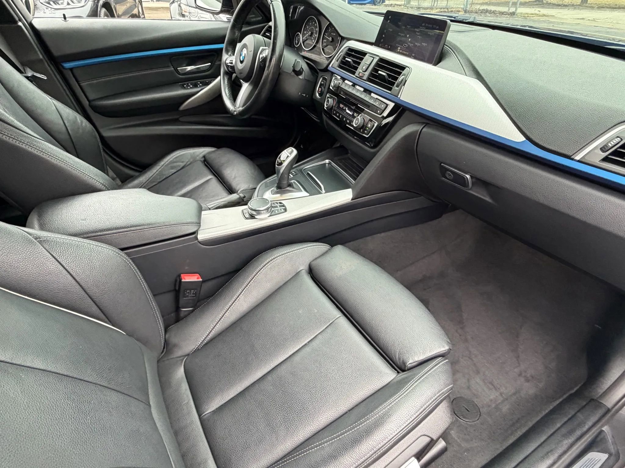 Used 2018 BMW 340i xDrive Sedan w/ Premium Package image 17