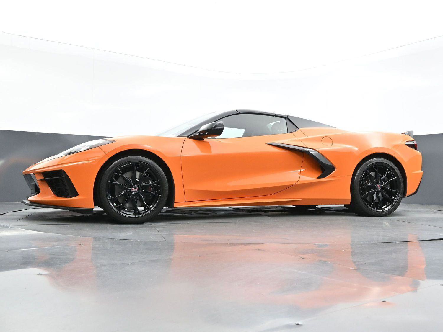 Used 2024 Chevrolet Corvette Stingray Premium Conv w/ Z51 Performance Package RWD image 51