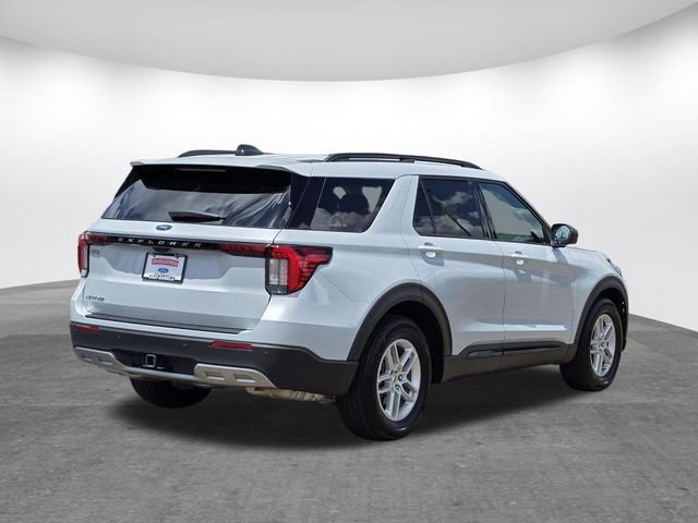 Certified 2026 Ford Explorer Active w/ Active Comfort Package RWD image 4