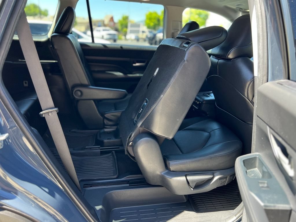 Used 2024 Toyota Grand Highlander AWD image 29